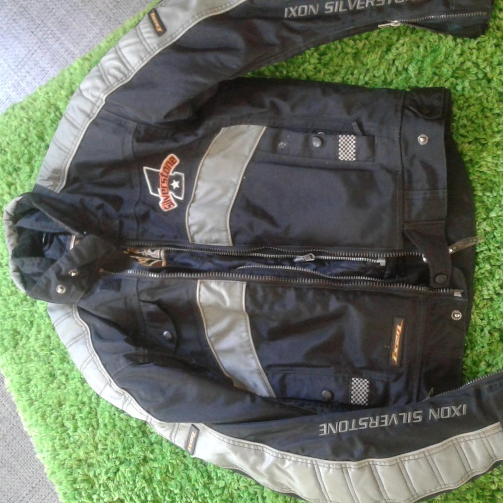 Motorcycle jacket - Picture 2 of 12